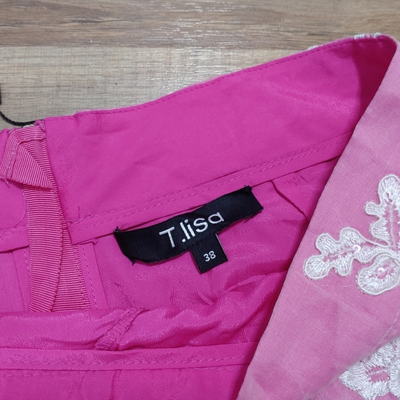 T.Lisa White Lace Shorts Pink Shorts Lace Bottom - Picture 6 of 10